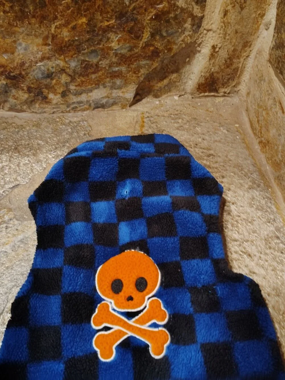 Dog Shirt Size Large Fuzzy Fleece Checkered Blue Black Skull and Crossbones